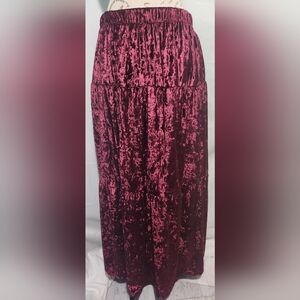 Soft, Luxurious Rema Crushed Velvet Rhodolite Maxi Skirt. Size 18/20.